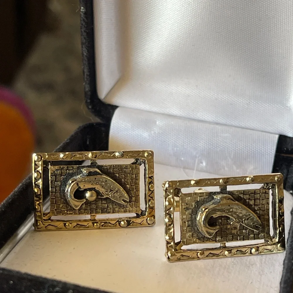 Vintage Gold-Tone Rectangle Paisley Motif Cufflinks